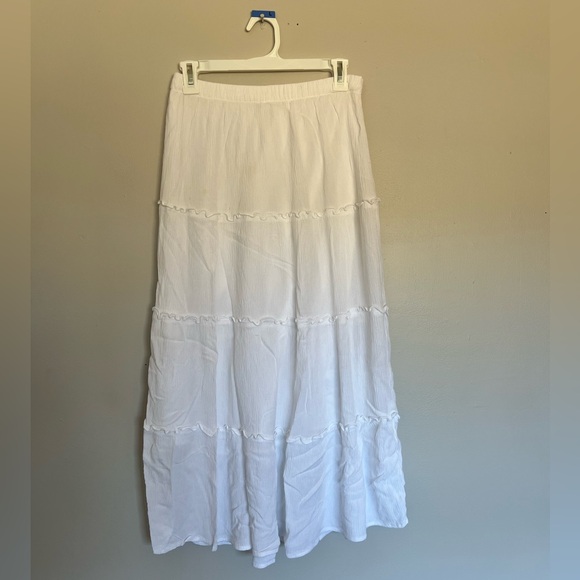Hollister Dresses & Skirts - Hollister White Maxi Skirt